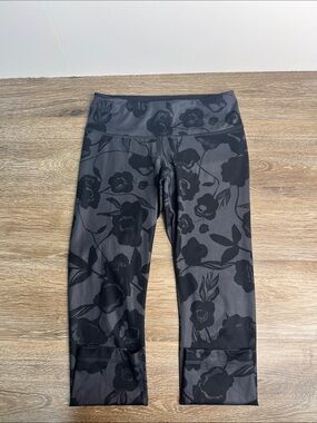 Lululemon Floral Crop Leggings Black Gray Performance Yoga Pants Size 4